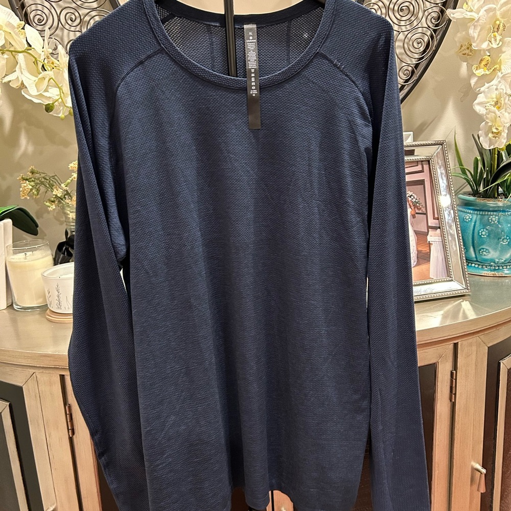 lululemon athletica Navy Men's Textured Long Sleeve Knit Top